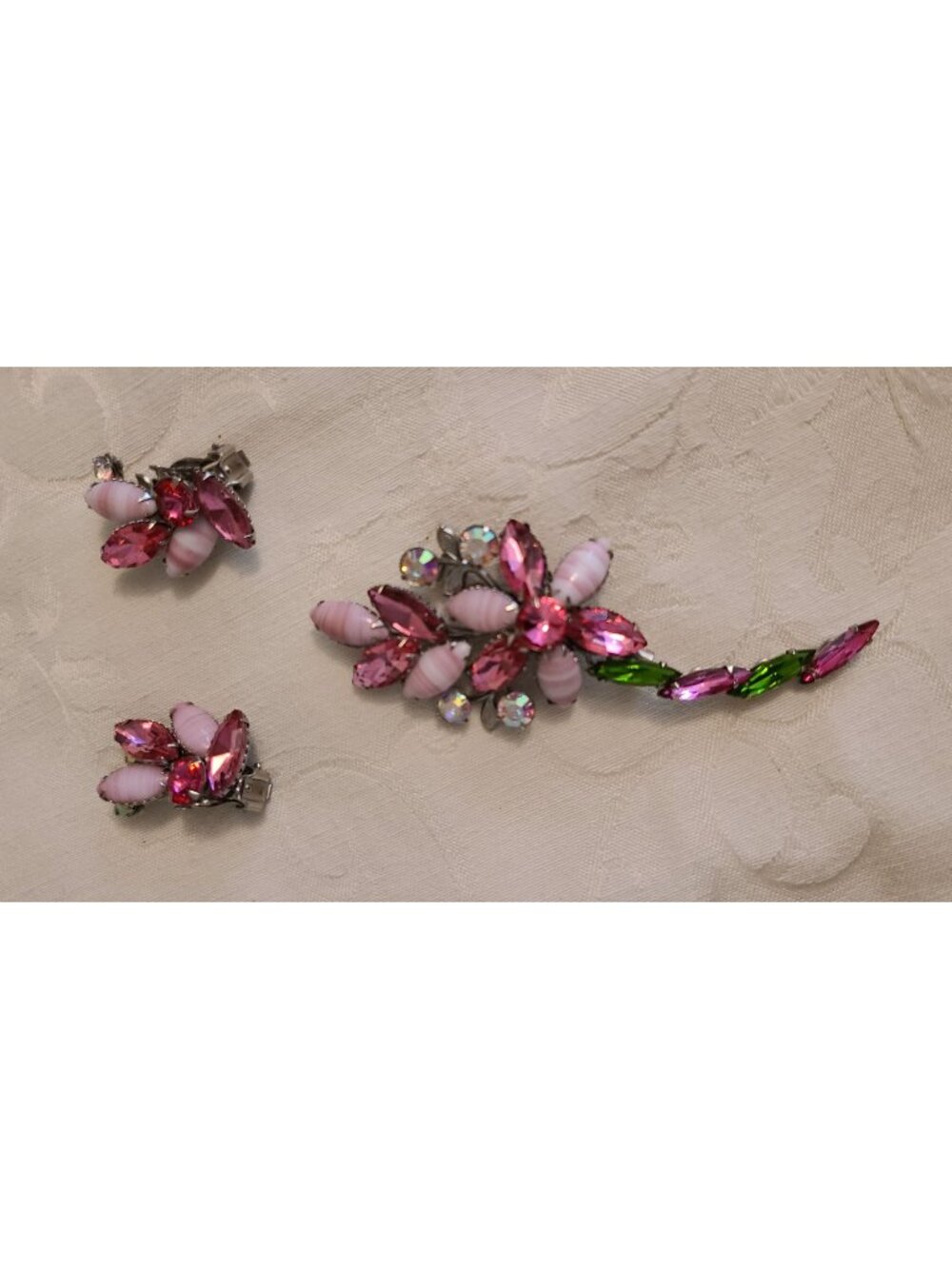 Unsigned Schreiner Style Pink Green Rhinestone Brooch Earrings Set